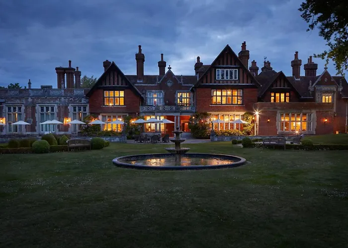 Macdonald Elmers Court Resort