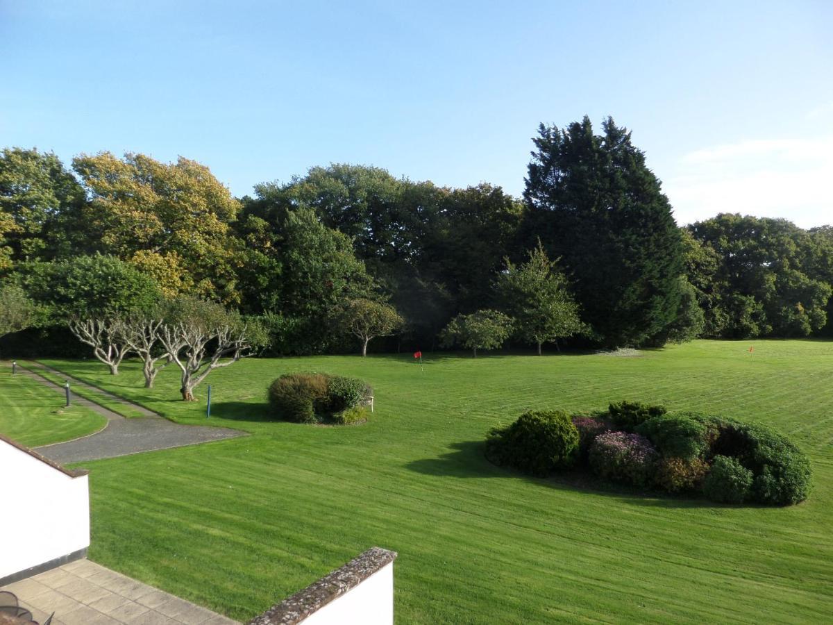 Macdonald Elmers Court 4*