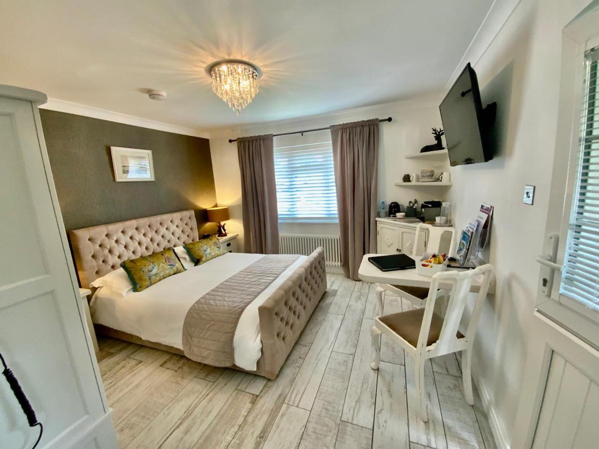 The Knightwood Oak: Luxury King With Private Entrance In Lymington