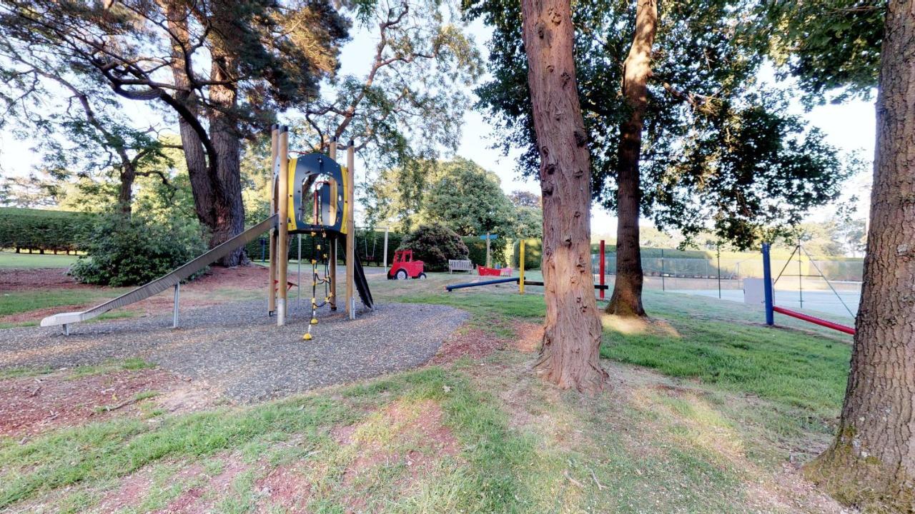Macdonald Elmers Court Resort Lymington