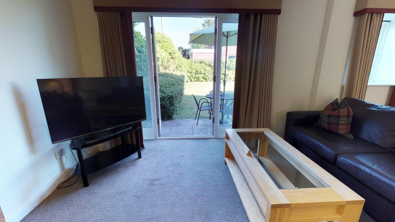 Macdonald Elmers Court Resort Lymington