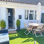 Beautiful Lymington New Forest Getaway