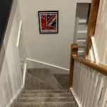 Stunning Luxury Apartment In Central Lymington