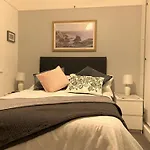En-Suite Nook Near Forest & Sea, Super Value With Fridge, Microwave And Tv