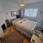 By The Sea, Home From Home Sleeps 6