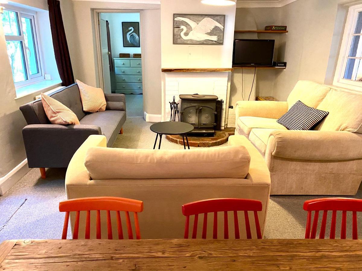 Holiday home Holly Tree - 3 Bedrooms And Large Garden With Optional Glamping Double Outside Lymington