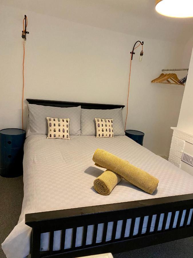 Holly Tree - 3 Bedrooms And Large Garden With Optional Glamping Double Outside * Lymington