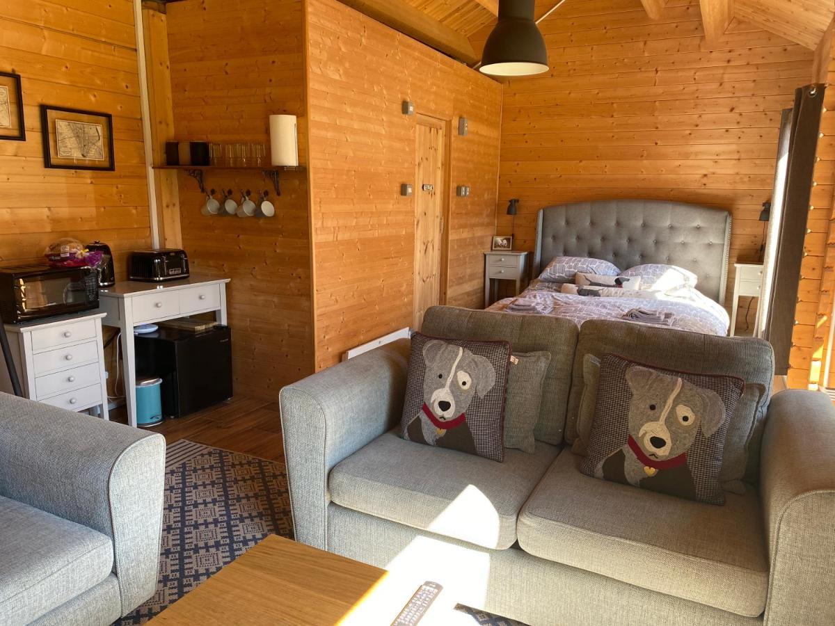 Modern Summerhouse Homestay Lymington