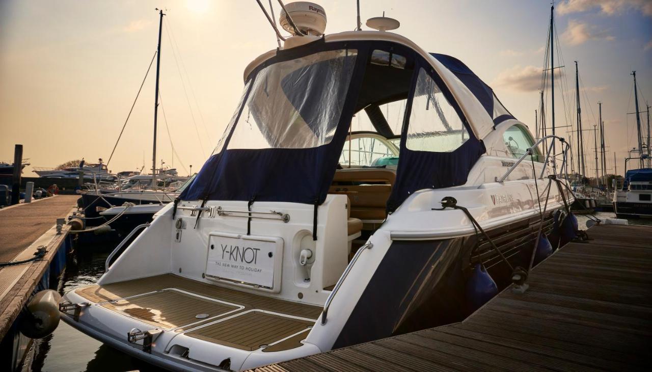 Y-knot-two Bedroom Luxury Motor Boat In Botel