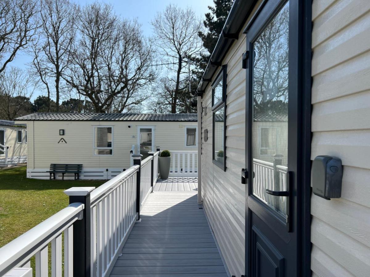 Forest Shorefield Park Campsite Lymington