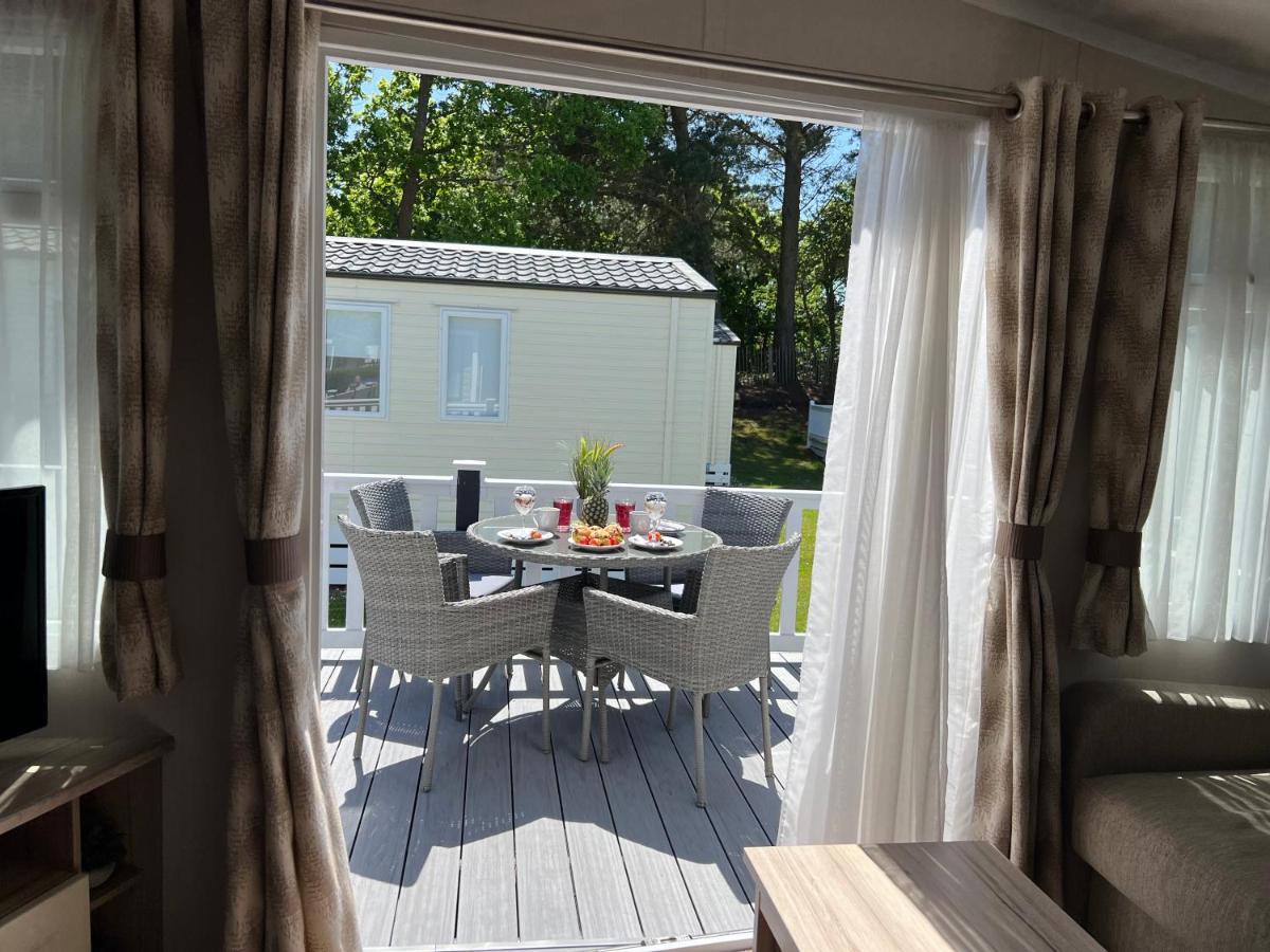 Forest Shorefield Park Campsite 5*