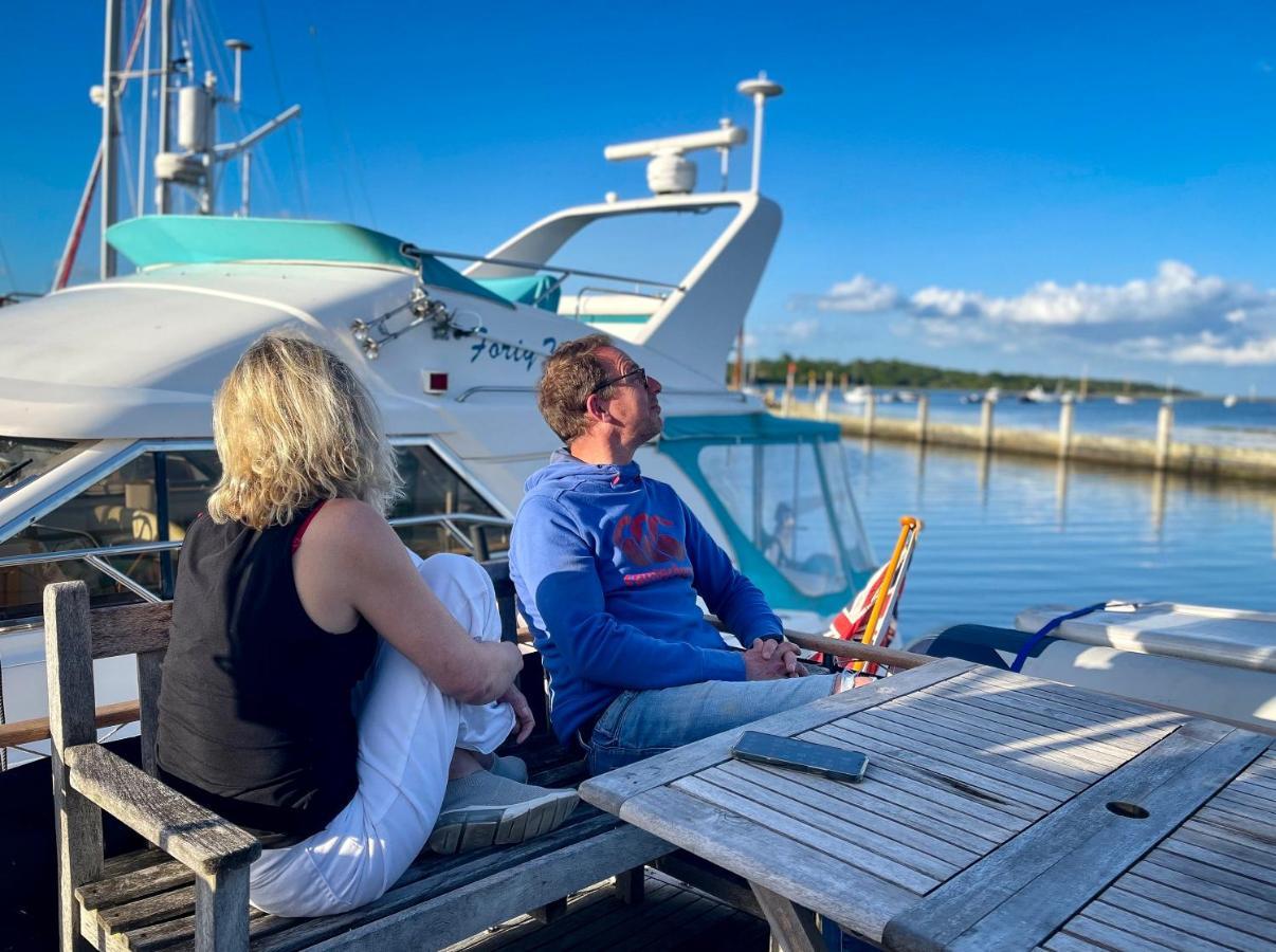 Botel Motor Yacht Sea Wolf Lymington