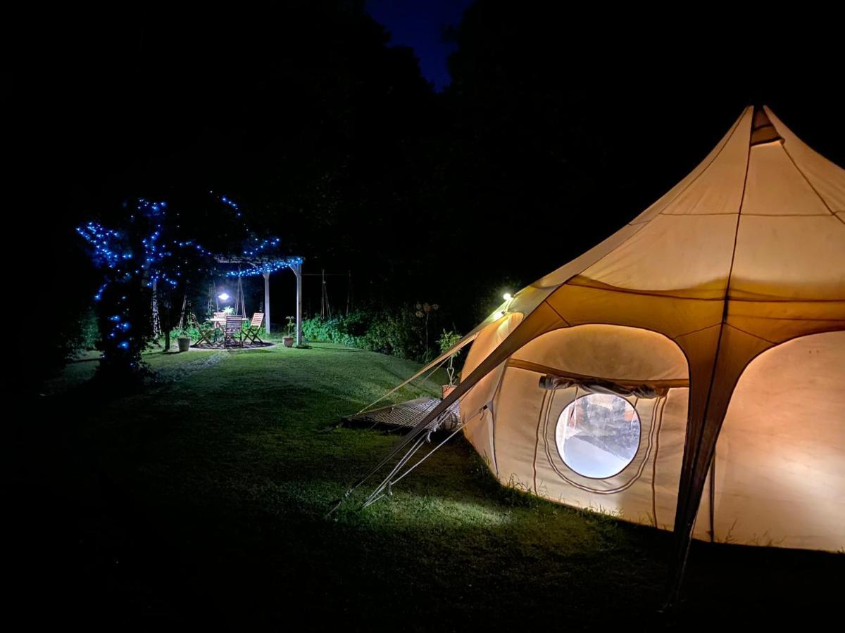Luxury tent Secret Garden Glamping Lymington