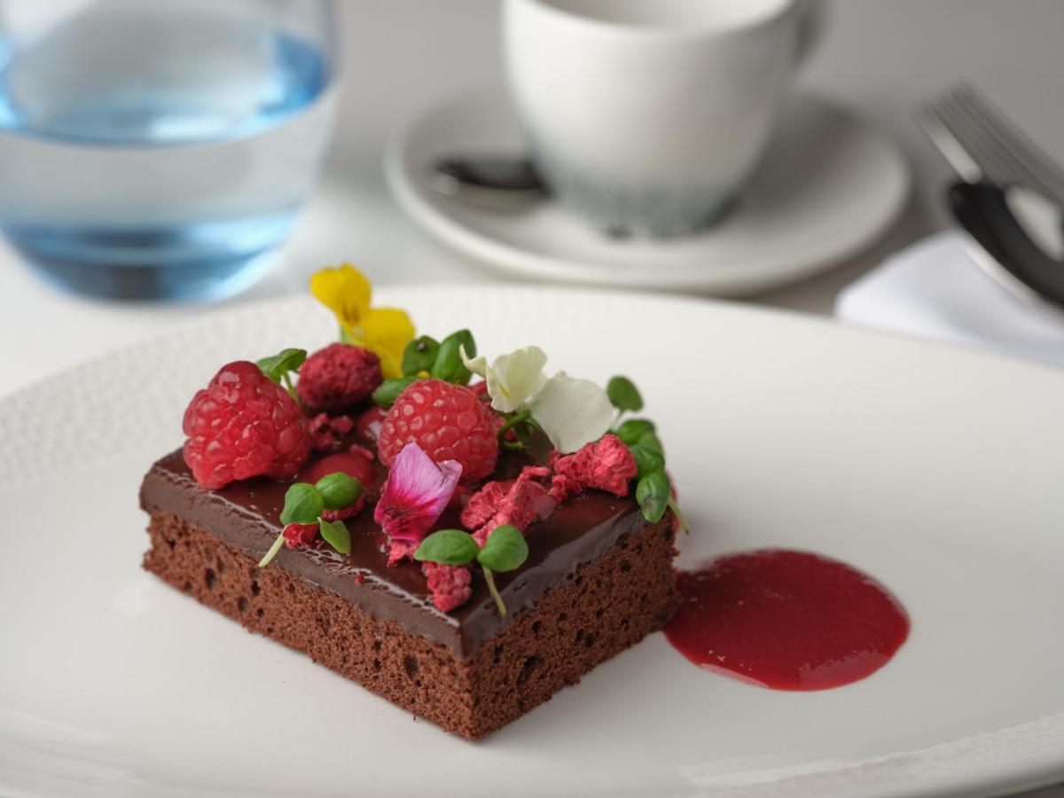 Stanwell House 3*