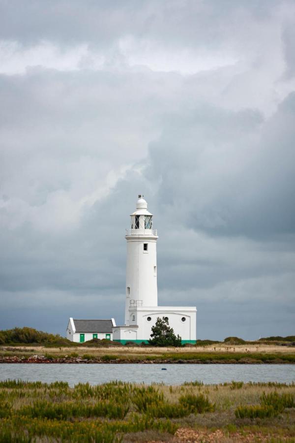 Leeward House -amazing Sea Views, Parking,high Street Location, Wifi Lymington