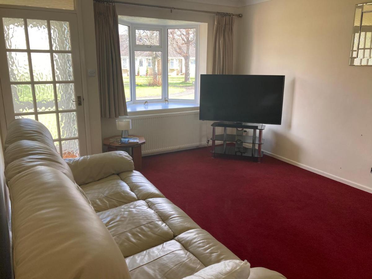 Bungalow On The South Coast & New Forest *