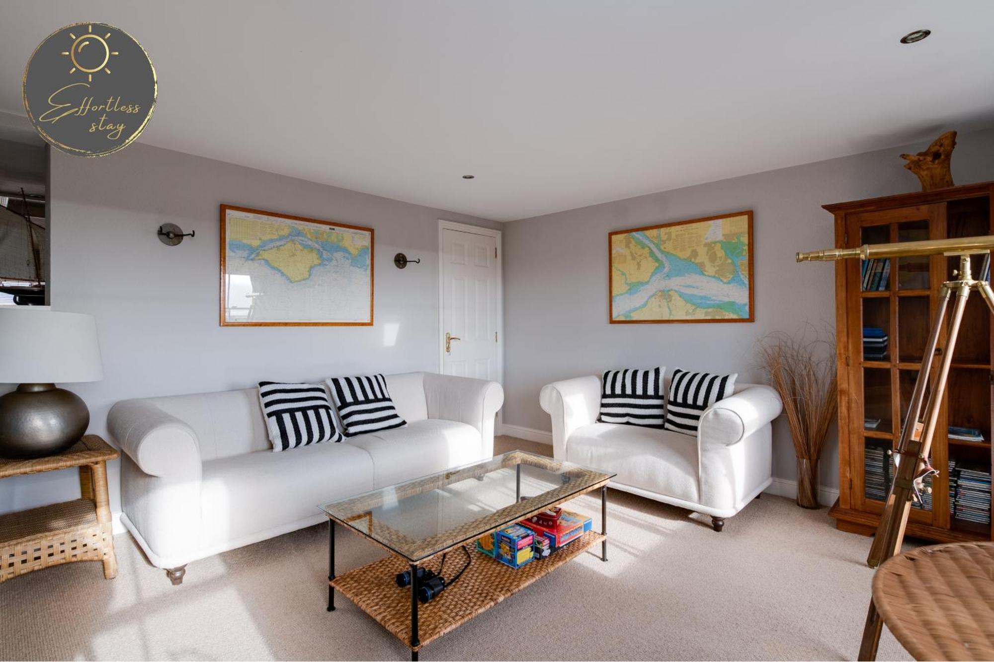 Leeward House -amazing Sea Views, Parking,high Street Location, Wifi *