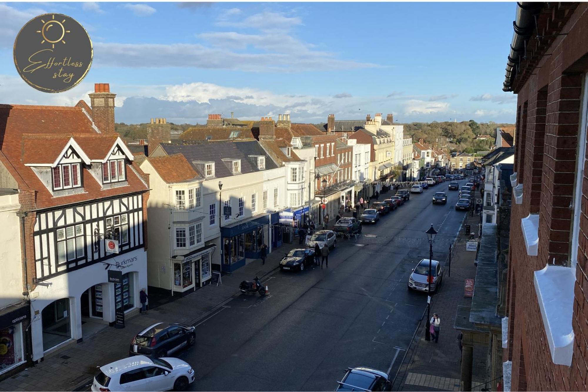 Leeward House -amazing Sea Views, Parking,high Street Location, Wifi Lymington