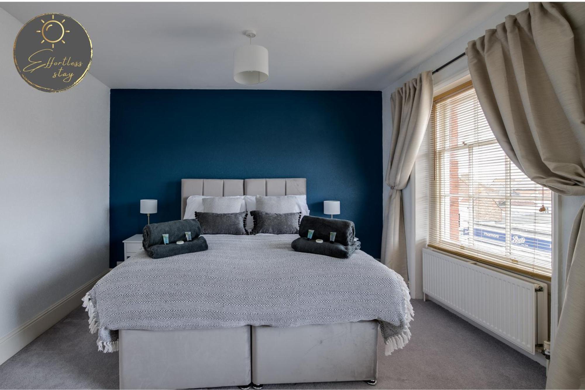 Leeward House -amazing Sea Views, Parking,high Street Location, Wifi *