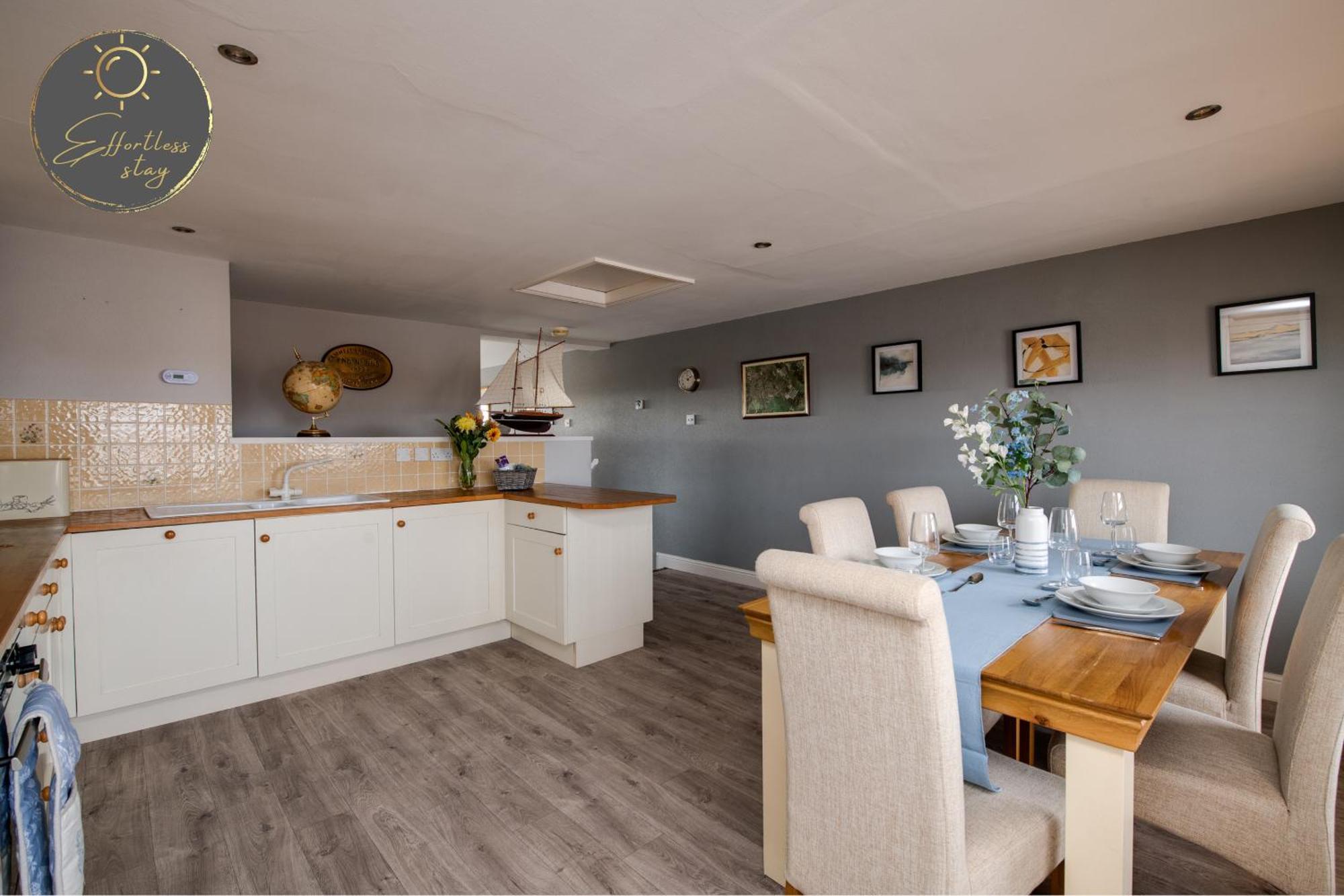 Leeward House -amazing Sea Views, Parking,high Street Location, Wifi Apartment