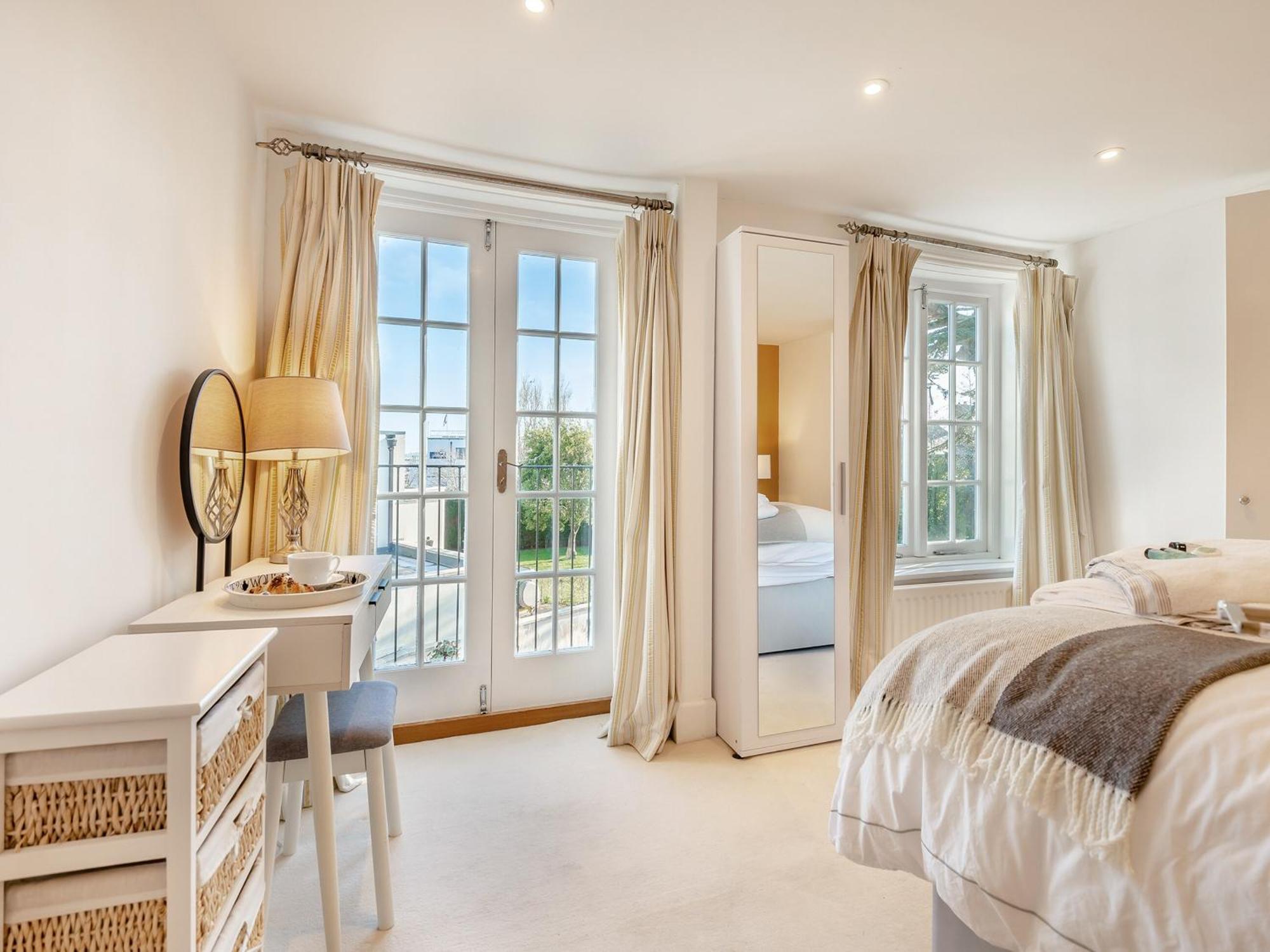 Holiday home Kings Lea Lymington
