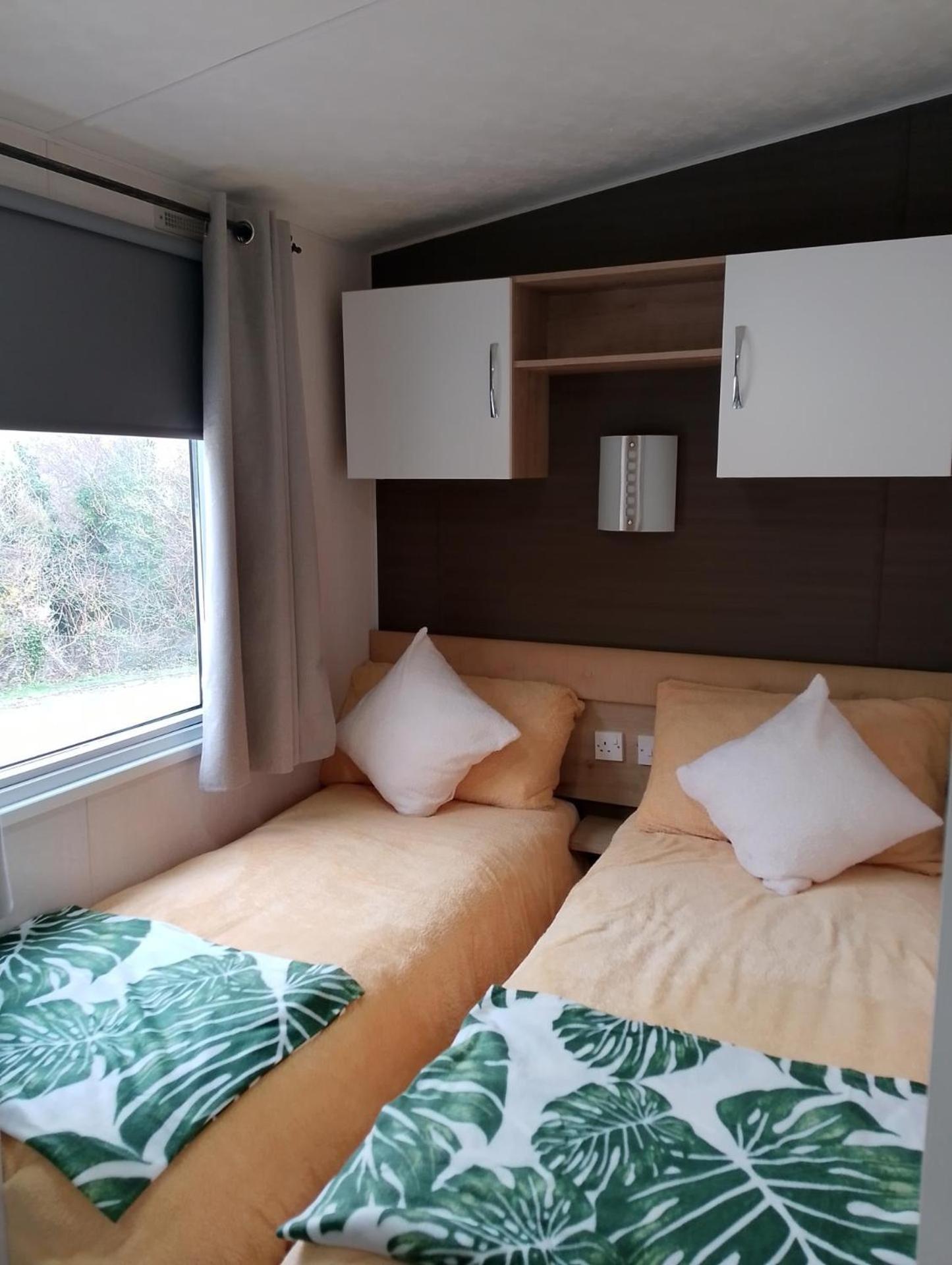 Holiday home Shorefield Park 3 Beds Sleeps 6 Quiet Culdesac
