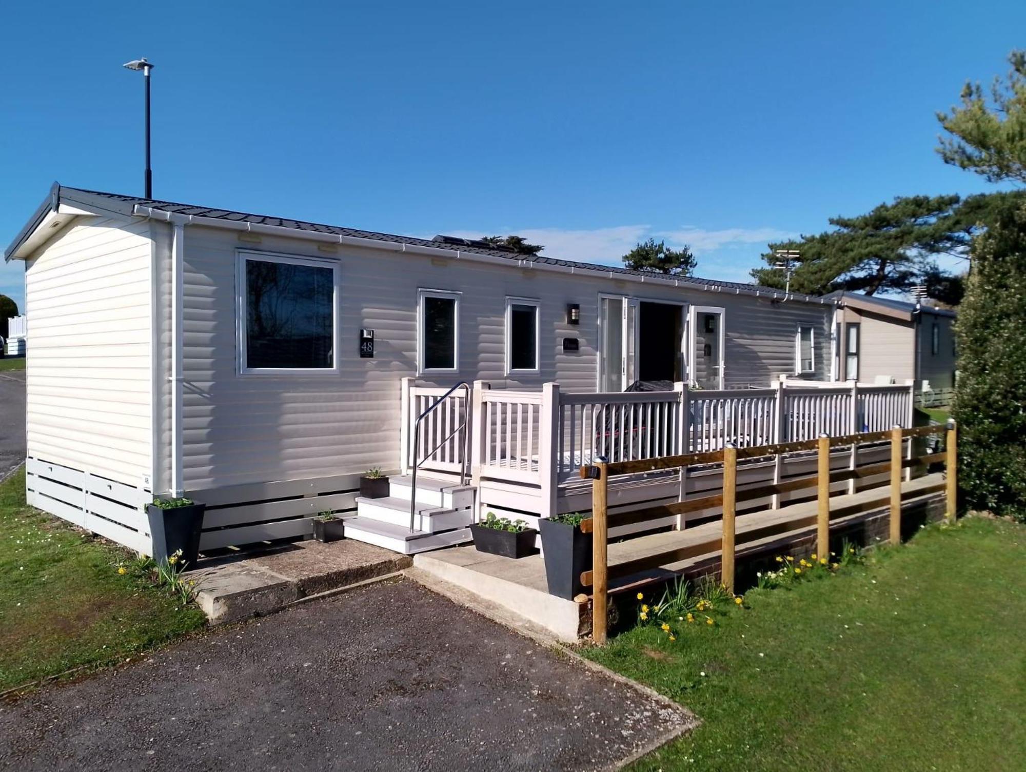 Shorefield Park 3 Beds Sleeps 6 Quiet Culdesac Holiday home Lymington