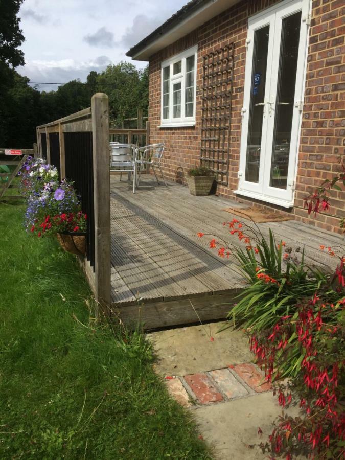 Oakfield Annex * Lymington