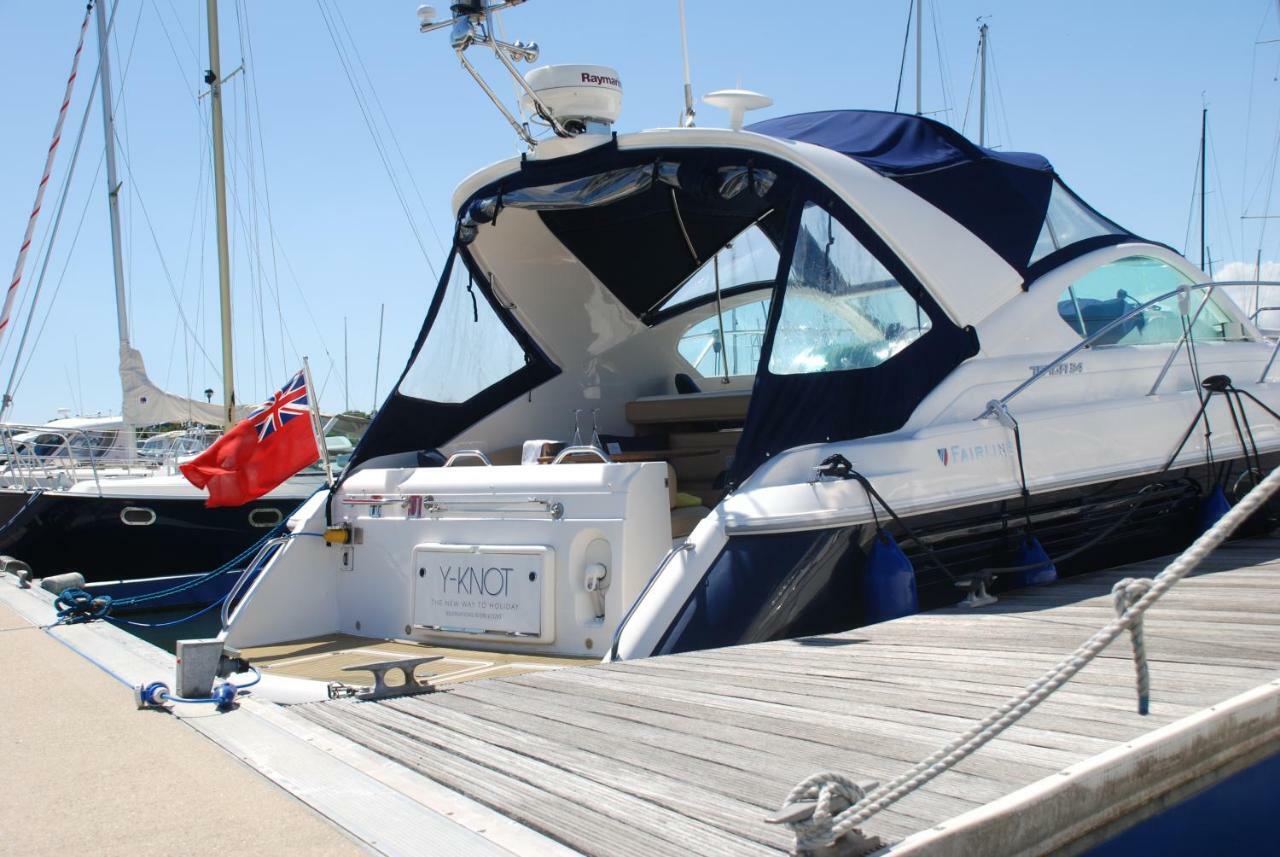 Y-knot-two Bedroom Luxury Motor Boat In * Lymington