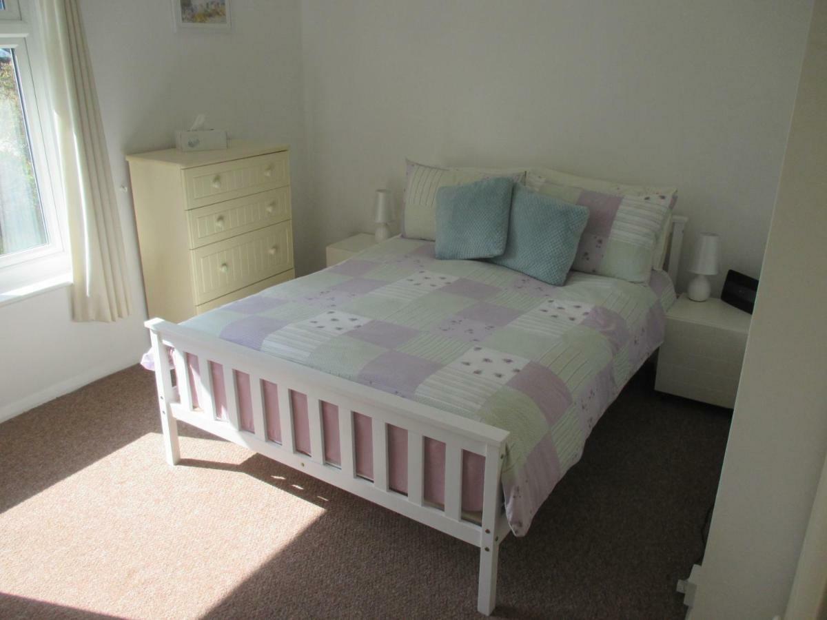 The Bungalow With New Forest 1 Mile Holiday home
