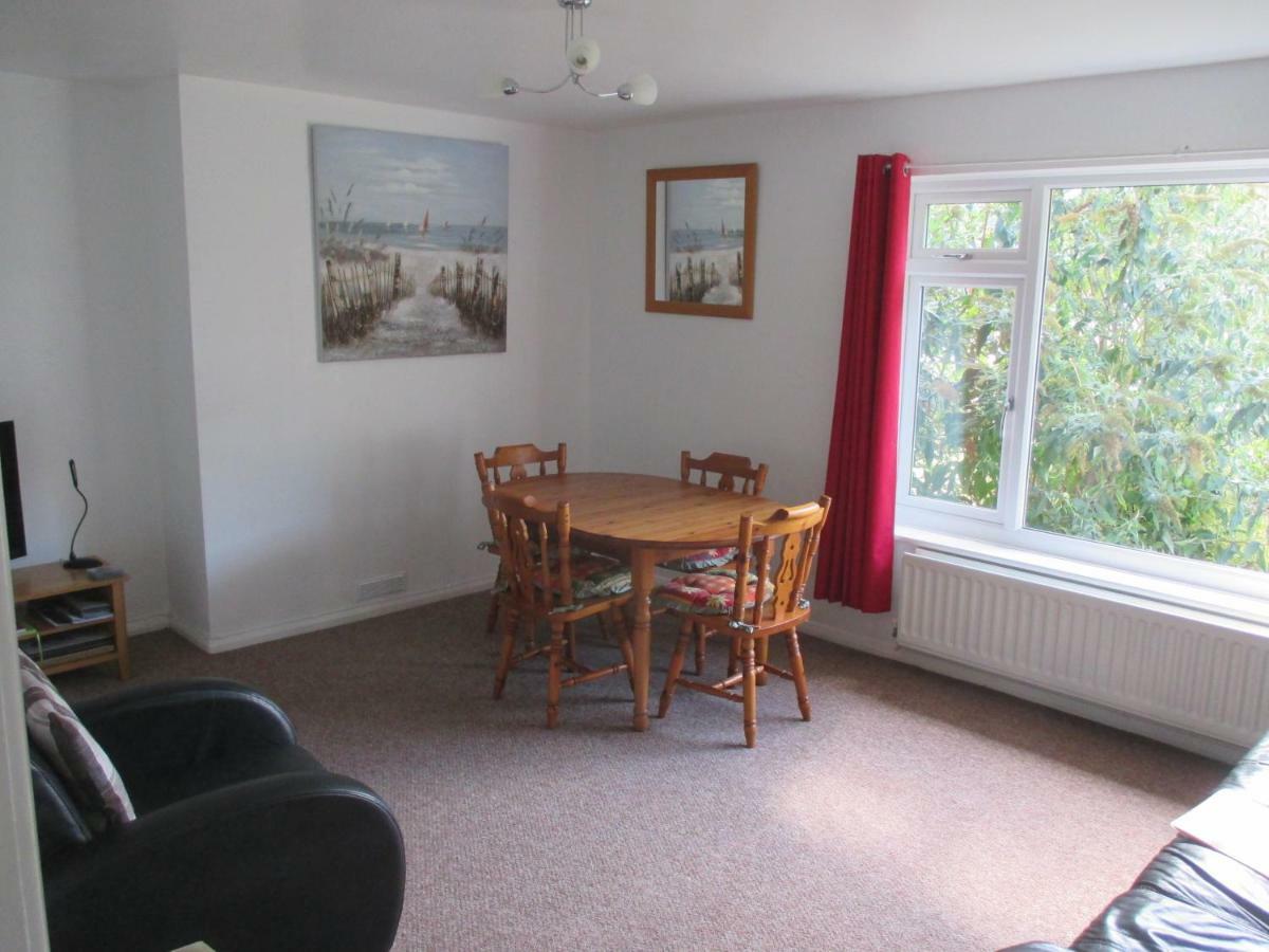 The Bungalow With New Forest 1 Mile Holiday home *