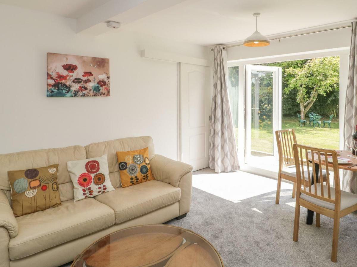Orchard Annexe