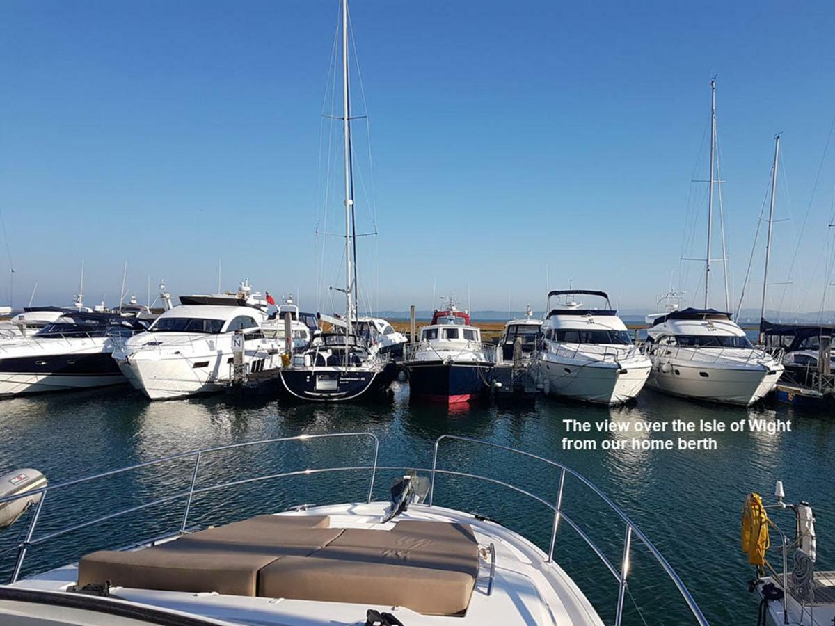 Zen Dog Luxury Motor Yacht Lymington