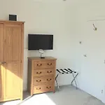Large Modern Self Contained Apartment In Lymington