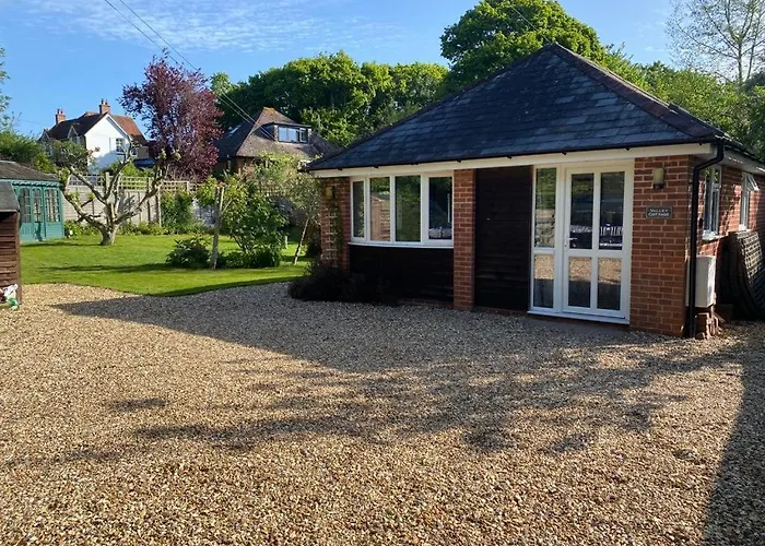 Quiet Coastal Cottage, Perfect For Walkers Due To Its Natural Location