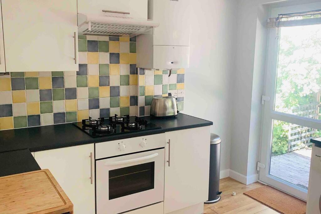 Quiet Coastal Cottage, Perfect For Walkers Due To Its Natural Location Holiday home