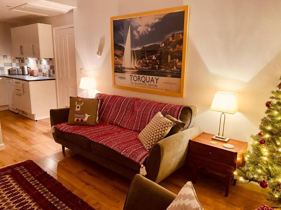 Quiet Coastal Cottage, Perfect For Walkers Due To Its Natural Location * Lymington