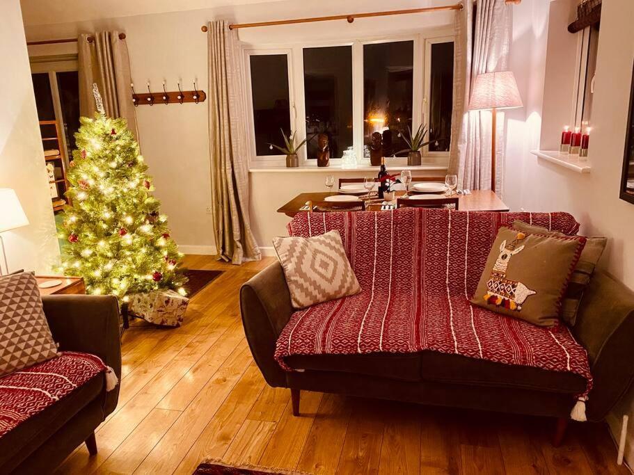 Quiet Coastal Cottage, Perfect For Walkers Due To Its Natural Location Lymington