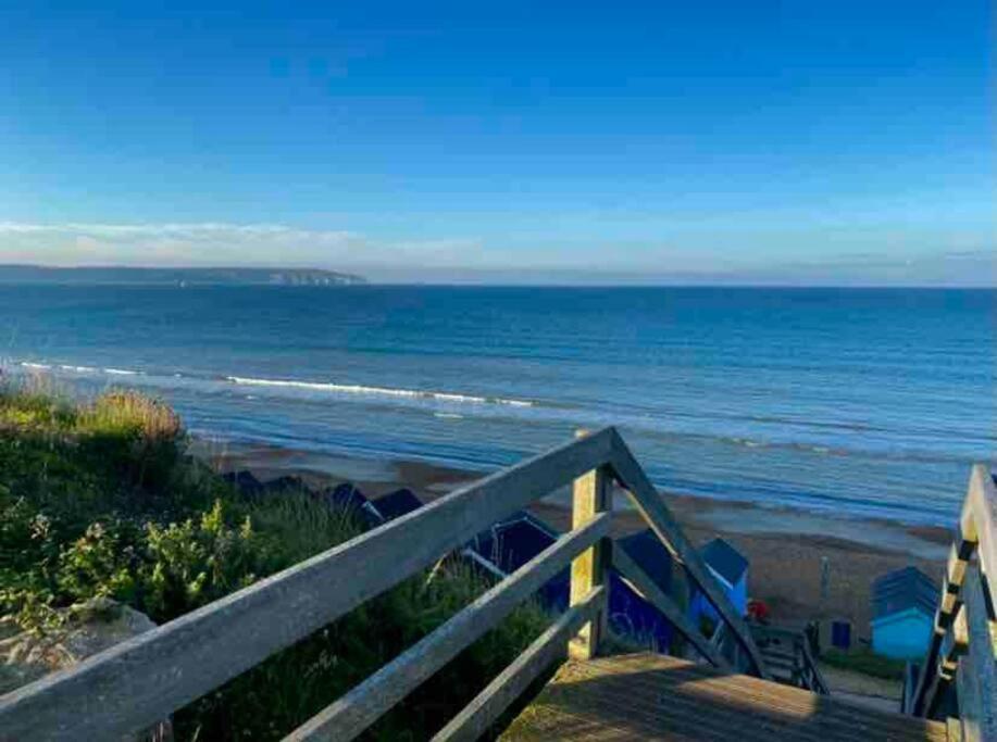 Quiet Coastal Cottage, Perfect For Walkers Due To Its Natural Location Holiday home