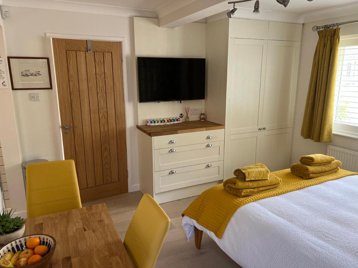 Bed & Breakfast No 64 Lymington
