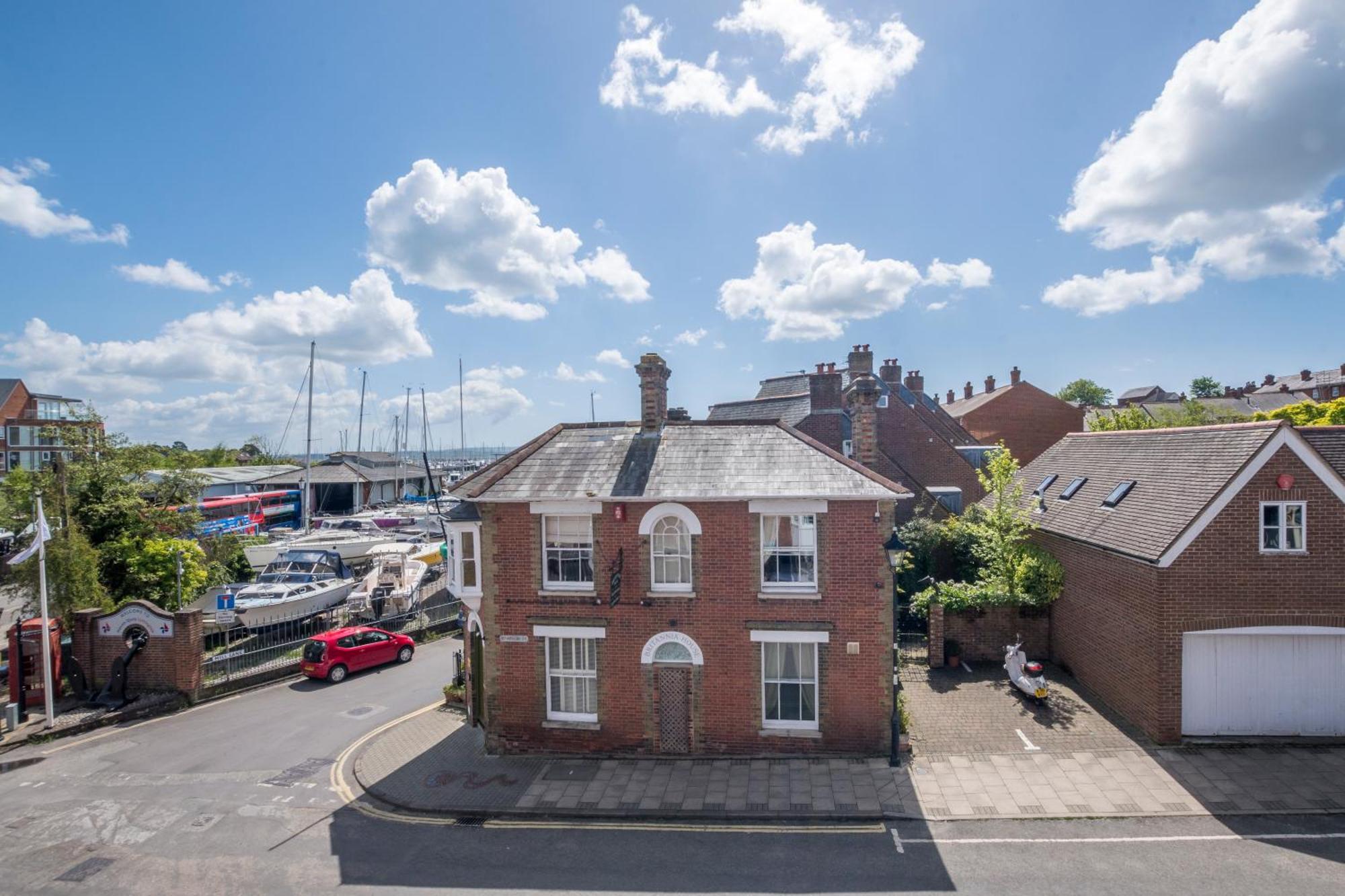 Bed & Breakfast Britannia House