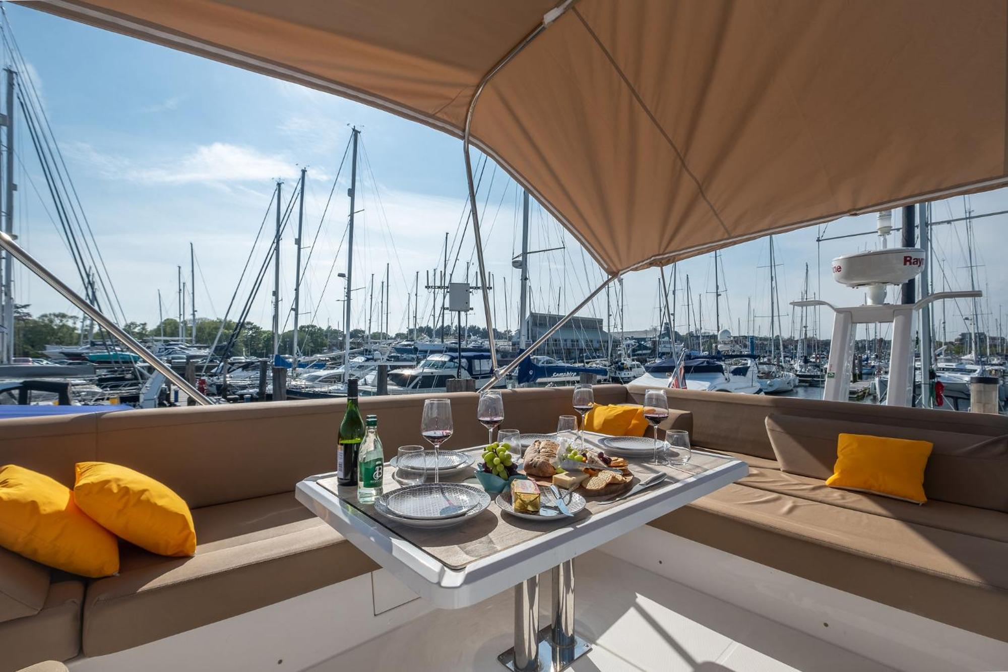 2br Heated Yacht, Centre, Beautiful View Botel Lymington