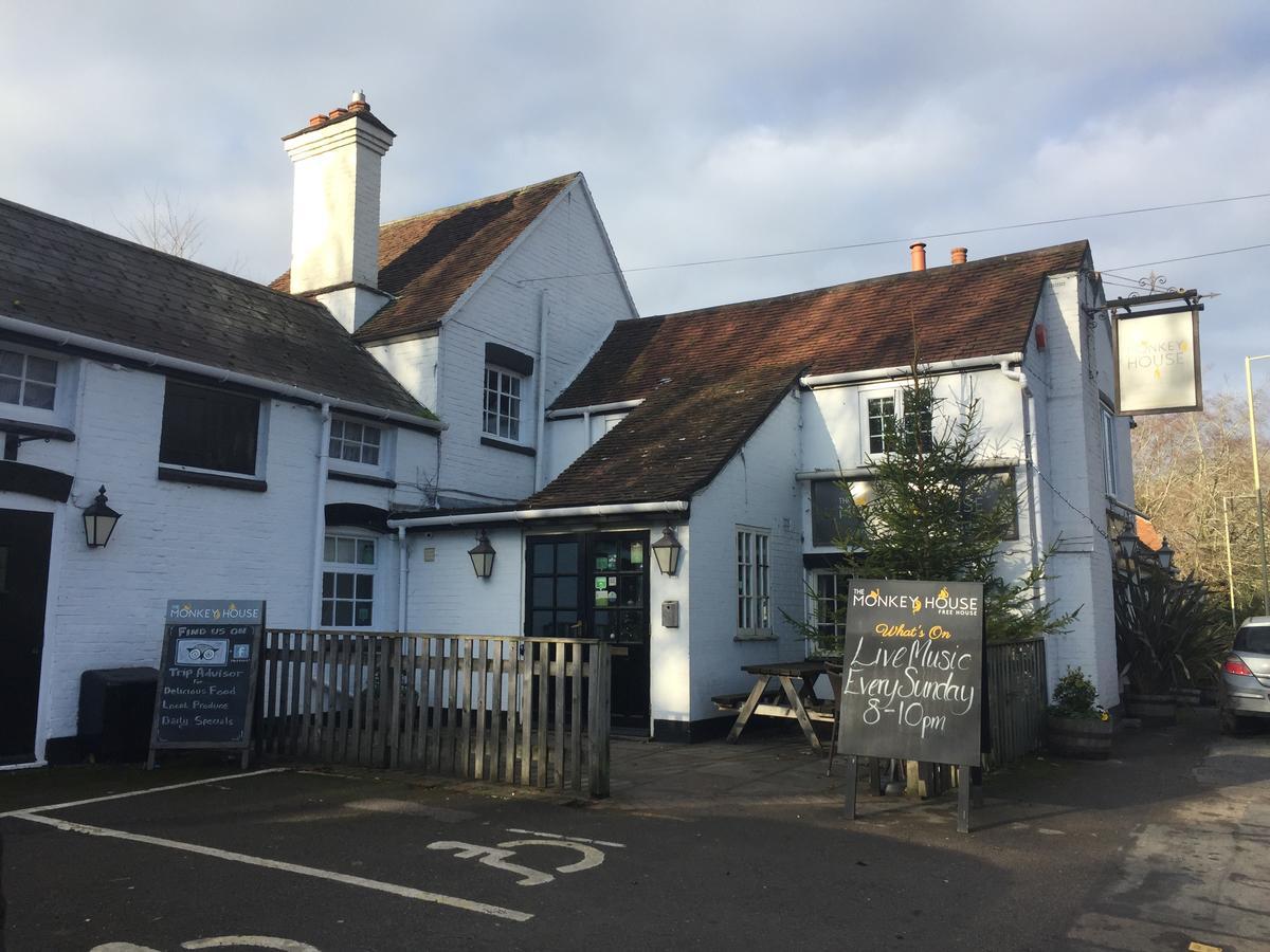 Monkey Brewhouse Hotel 2*