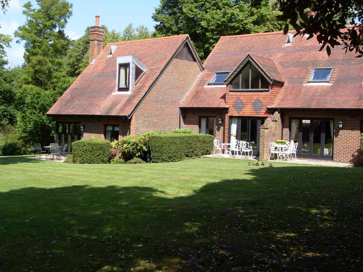 Macdonald Elmers Court Resort
