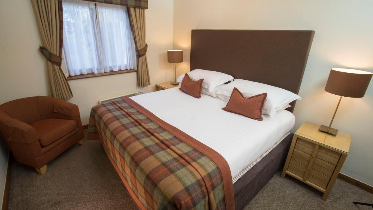 Macdonald Elmers Court 4* Lymington